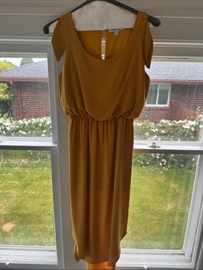 She + Sky Mustard Sleeveless Blouson Midi Dress